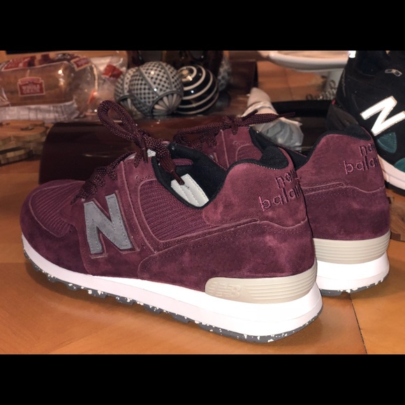 New Balance 574 Classic Size 10 - Picture 2 of 4